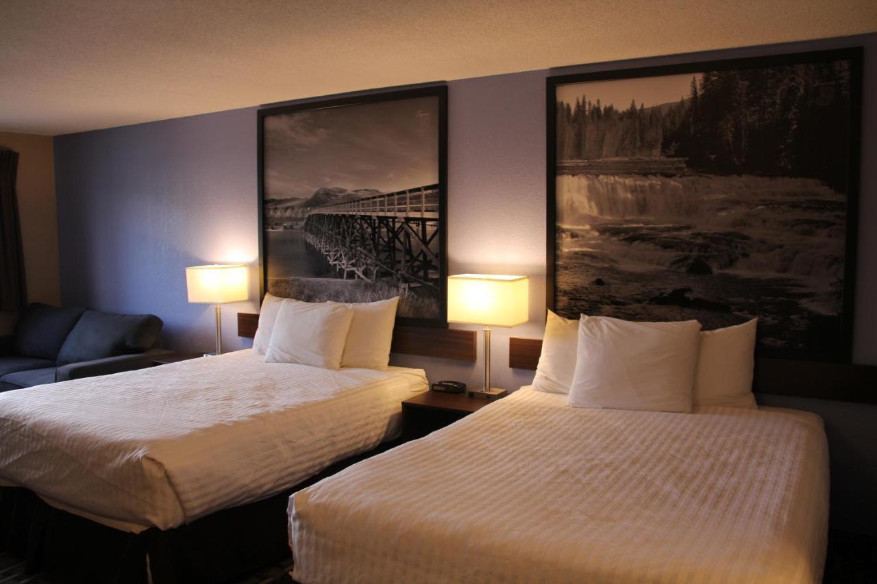 Отель Super 8 By Wyndham Kamloops On The Hill Экстерьер фото